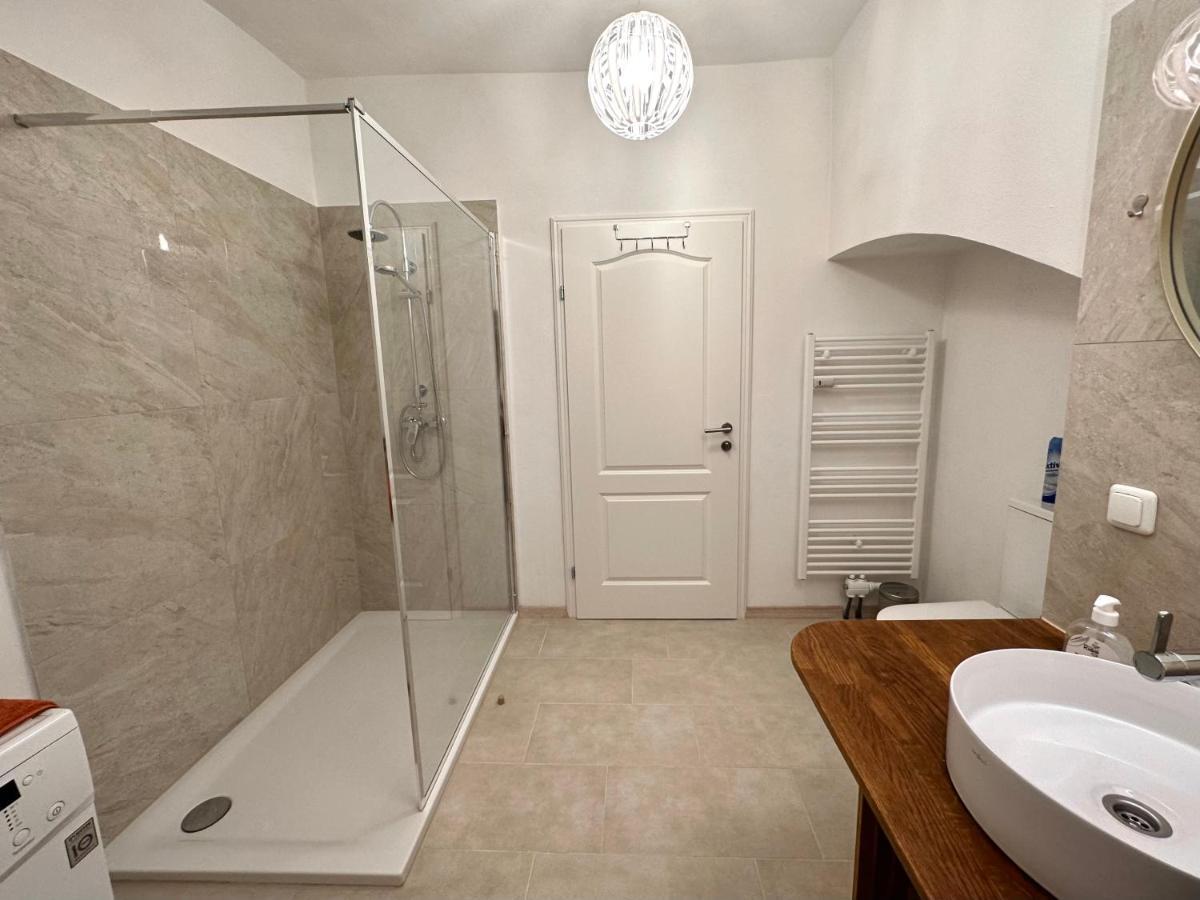 Ferienwohnung Altes Salzgewoelbe Badgasse Gmunden Exterior foto